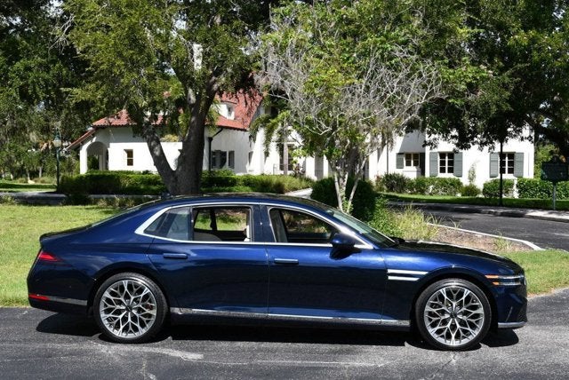2023 Genesis G90 e-SC