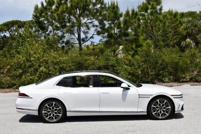2026 Genesis G90 3.5T e-SC AWD W/Navigation and Bang & Olufsen Audio