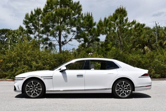 2026 Genesis G90 3.5T e-SC AWD W/Navigation and Bang & Olufsen Audio