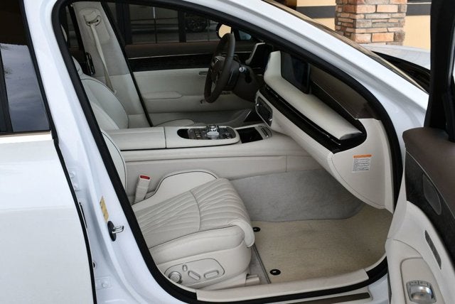 2026 Genesis G90 3.5T e-SC AWD W/Navigation and Bang & Olufsen Audio