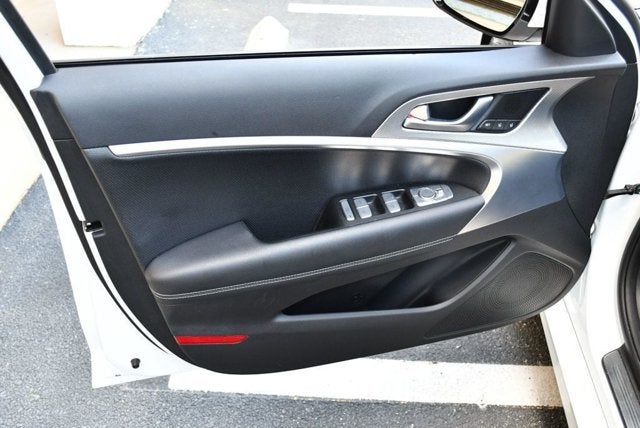 2023 Genesis G70 3.3T RWD Sedan W/Navigation & Blind Spot Assist
