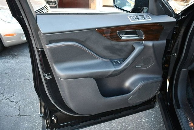 2018 Jaguar F-PACE 25t Prestige AWD SUV W/Vision & Comfort/Convenience Packages