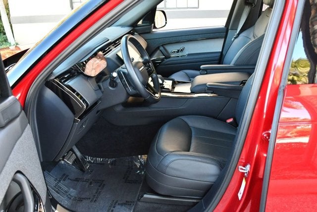 2024 Land Rover Range Rover Sport P400 Dynamic SE AWD SUV W/Navigation and Park Assist