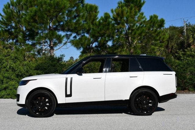 2023 Land Rover Range Rover P530 SE SWB SUV W/Shadow Exterior Pack