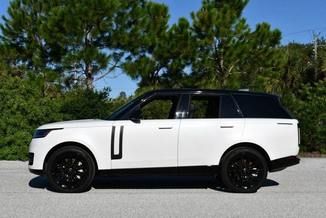 2023 Land Rover Range Rover P530 SE SWB SUV W/Shadow Exterior Pack