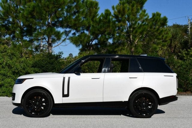 2023 Land Rover Range Rover P530 SE SWB SUV W/Shadow Exterior Pack