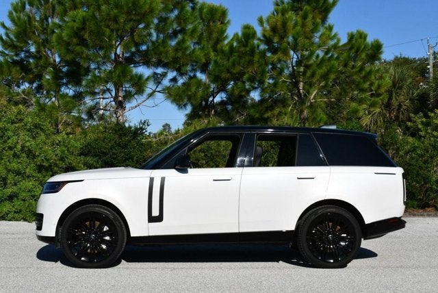 2023 Land Rover Range Rover P530 SE SWB SUV W/Shadow Exterior Pack