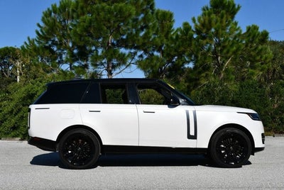 2023 Land Rover Range Rover P530 SE SWB SUV W/Shadow Exterior Pack