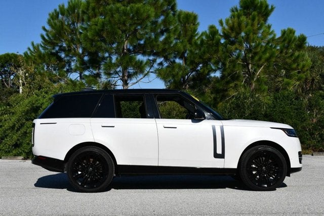 2023 Land Rover Range Rover P530 SE SWB SUV W/Shadow Exterior Pack
