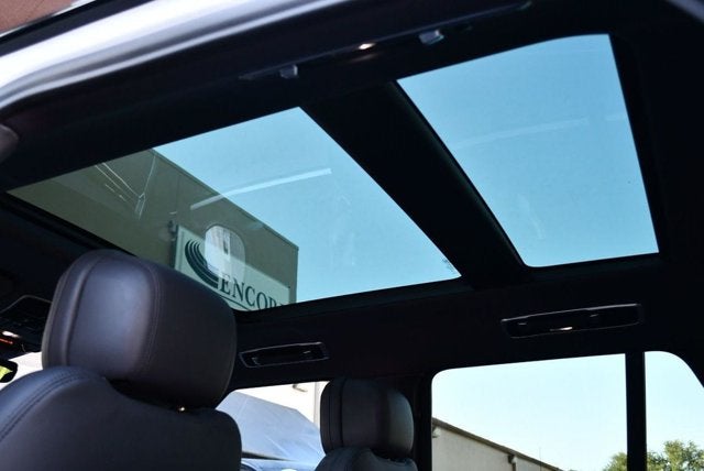 2023 Land Rover Range Rover P530 SE SWB SUV W/Shadow Exterior Pack