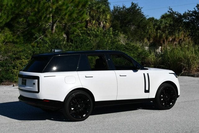 2023 Land Rover Range Rover P530 SE SWB SUV W/Shadow Exterior Pack