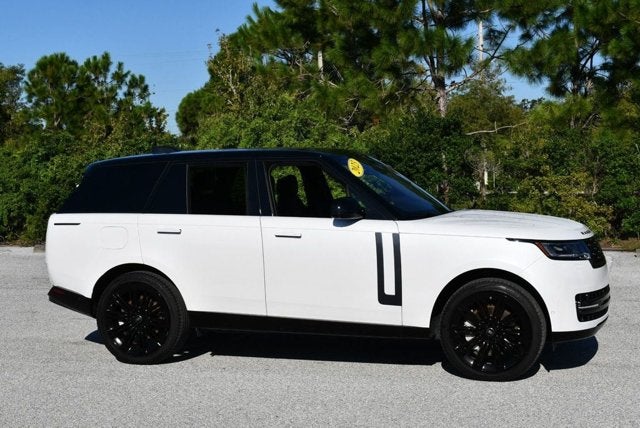 2023 Land Rover Range Rover P530 SE SWB SUV W/Shadow Exterior Pack