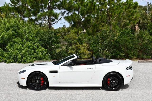 2017 Aston Martin Vantage S V12 Roadster W/Navigation & Carbon Fiber Pack