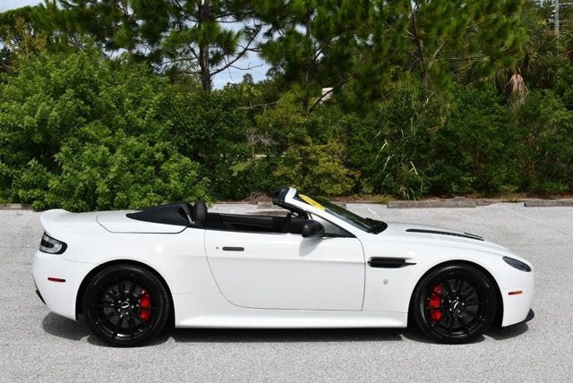 2017 Aston Martin Vantage S V12 Roadster W/Navigation & Carbon Fiber Pack