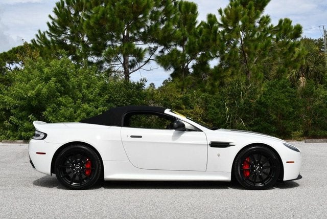 2017 Aston Martin Vantage S V12 Roadster W/Navigation & Carbon Fiber Pack