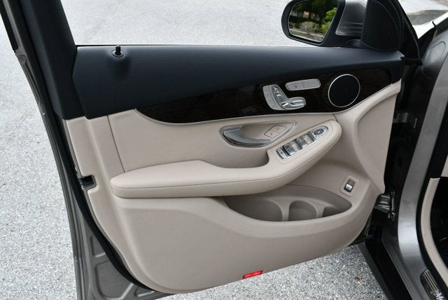 2022 Mercedes-Benz GLC 300 GLC 300 RWD 4-Door SUV W/Premium Lite Package