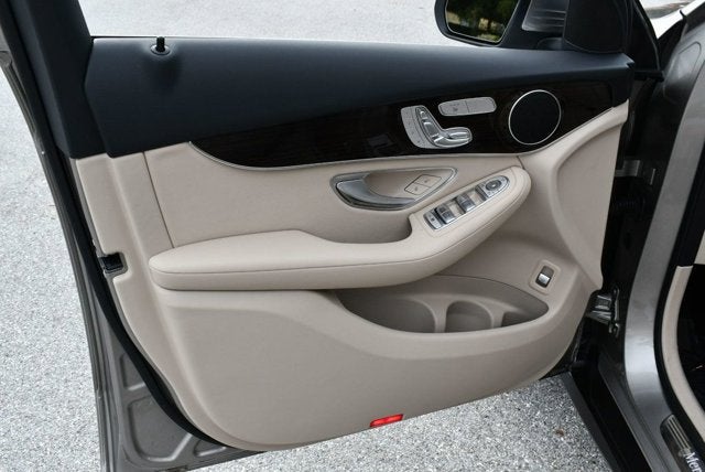 2022 Mercedes-Benz GLC 300 GLC 300 RWD 4-Door SUV W/Premium Lite Package