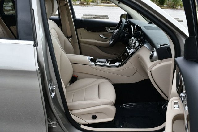 2022 Mercedes-Benz GLC 300 GLC 300 RWD 4-Door SUV W/Premium Lite Package