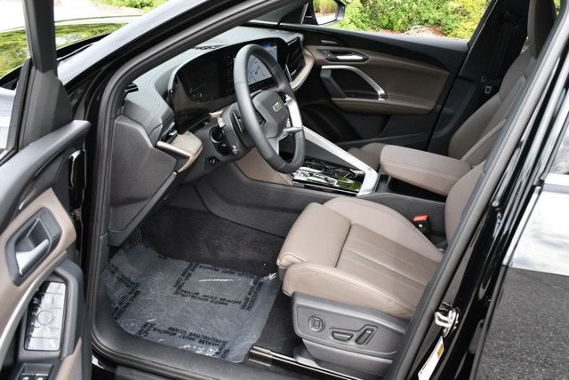2025 Audi Q5 Prestige 2.0 TFSI quattro W/20" Wheel Package
