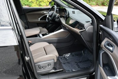 2025 Audi Q5 Prestige 2.0 TFSI quattro W/20" Wheel Package