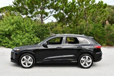 2025 Audi Q5 Prestige 2.0 TFSI quattro W/20" Wheel Package