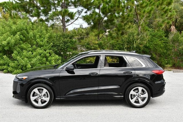 2025 Audi Q5 Prestige 2.0 TFSI quattro W/20" Wheel Package