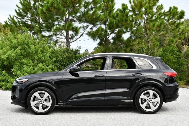 2025 Audi Q5 Prestige 2.0 TFSI quattro W/20" Wheel Package