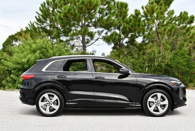 2025 Audi Q5 Prestige 2.0 TFSI quattro W/20" Wheel Package