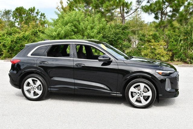 2025 Audi Q5 Prestige 2.0 TFSI quattro W/20" Wheel Package