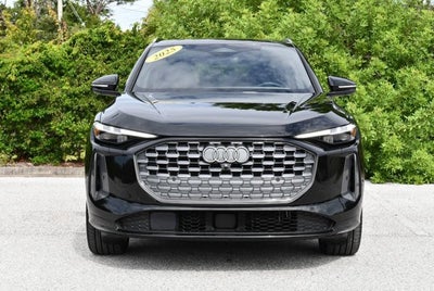2025 Audi Q5 Prestige 2.0 TFSI quattro W/20" Wheel Package