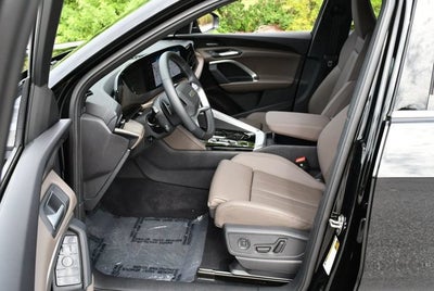 2025 Audi Q5 Prestige 2.0 TFSI quattro W/20" Wheel Package