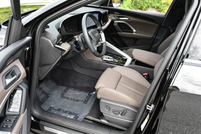 2025 Audi Q5 Prestige 2.0 TFSI quattro W/20" Wheel Package