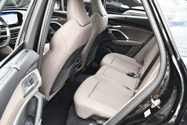 2025 Audi Q5 Prestige 2.0 TFSI quattro W/20" Wheel Package