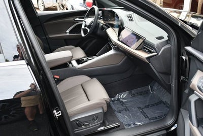 2025 Audi Q5 Prestige 2.0 TFSI quattro W/20" Wheel Package