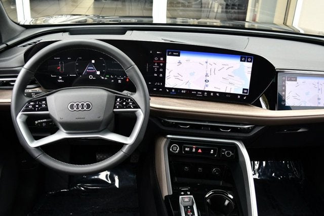 2025 Audi Q5 Prestige 2.0 TFSI quattro W/20" Wheel Package