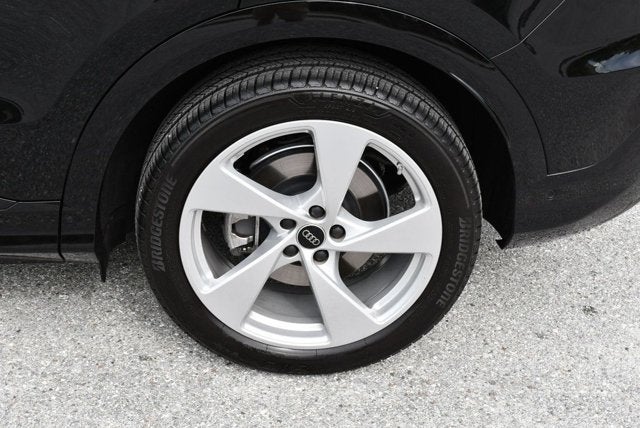 2025 Audi Q5 Prestige 2.0 TFSI quattro W/20" Wheel Package