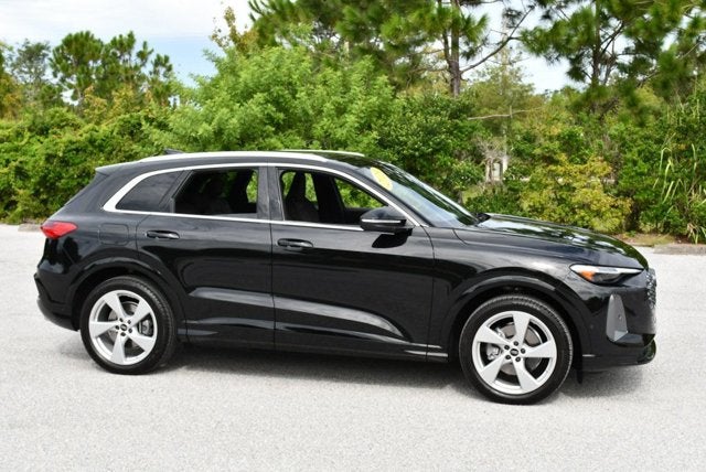 2025 Audi Q5 Prestige 2.0 TFSI quattro W/20" Wheel Package