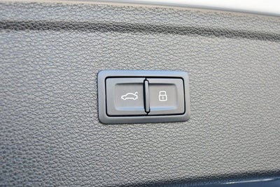 2021 Audi Q5 Premium Plus 55 TFSI e quattro W/Navigation & Warm Weather Pkg