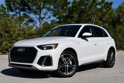 2021 Audi Q5 Premium Plus 55 TFSI e quattro W/Navigation & Warm Weather Pkg