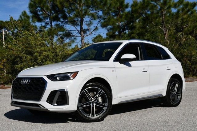 2021 Audi Q5 Premium Plus 55 TFSI e quattro W/Navigation & Warm Weather Pkg