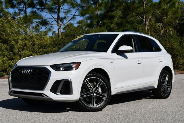 2021 Audi Q5 Premium Plus 55 TFSI e quattro W/Navigation & Warm Weather Pkg