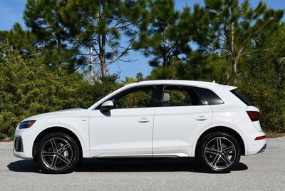 2021 Audi Q5 Premium Plus 55 TFSI e quattro W/Navigation & Warm Weather Pkg