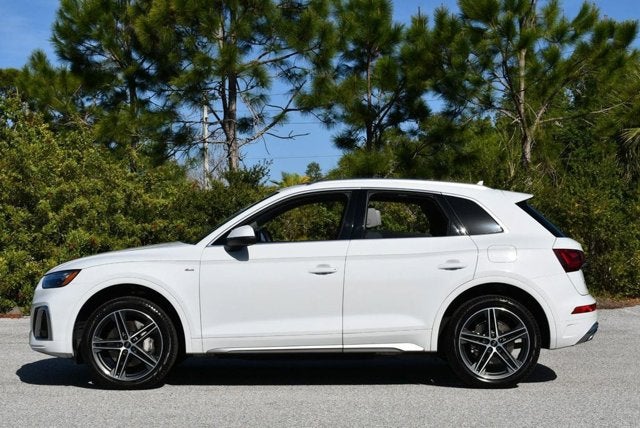 2021 Audi Q5 Premium Plus 55 TFSI e quattro W/Navigation & Warm Weather Pkg
