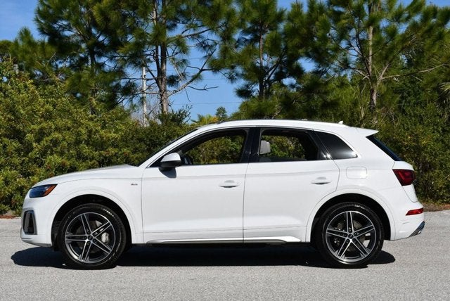 2021 Audi Q5 Premium Plus 55 TFSI e quattro W/Navigation & Warm Weather Pkg