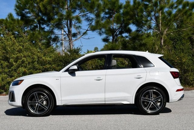 2021 Audi Q5 Premium Plus 55 TFSI e quattro W/Navigation & Warm Weather Pkg