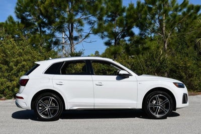 2021 Audi Q5 Premium Plus 55 TFSI e quattro W/Navigation & Warm Weather Pkg