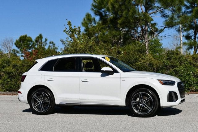 2021 Audi Q5 Premium Plus 55 TFSI e quattro W/Navigation & Warm Weather Pkg