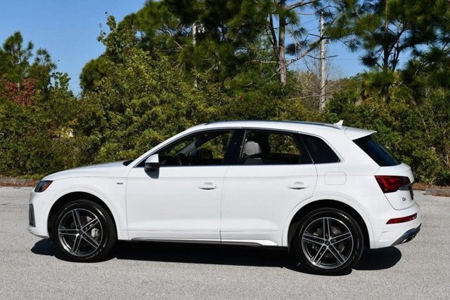2021 Audi Q5 Premium Plus 55 TFSI e quattro W/Navigation & Warm Weather Pkg