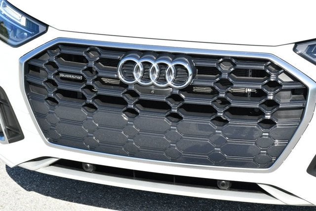 2021 Audi Q5 Premium Plus 55 TFSI e quattro W/Navigation & Warm Weather Pkg