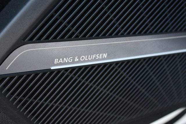 2021 Audi Q5 Premium Plus 55 TFSI e quattro W/Navigation & Warm Weather Pkg